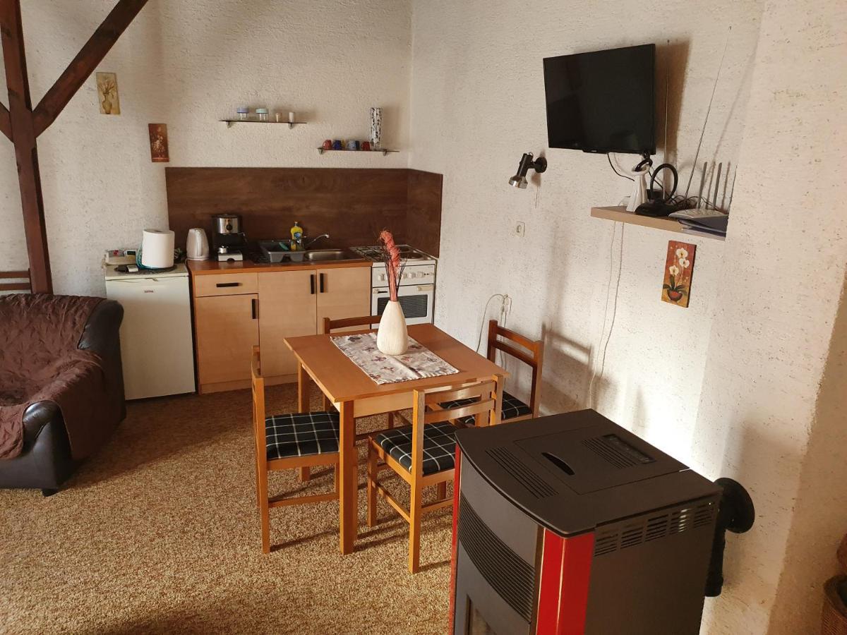 Apartmani Lovro Ogulin Ngoại thất bức ảnh
