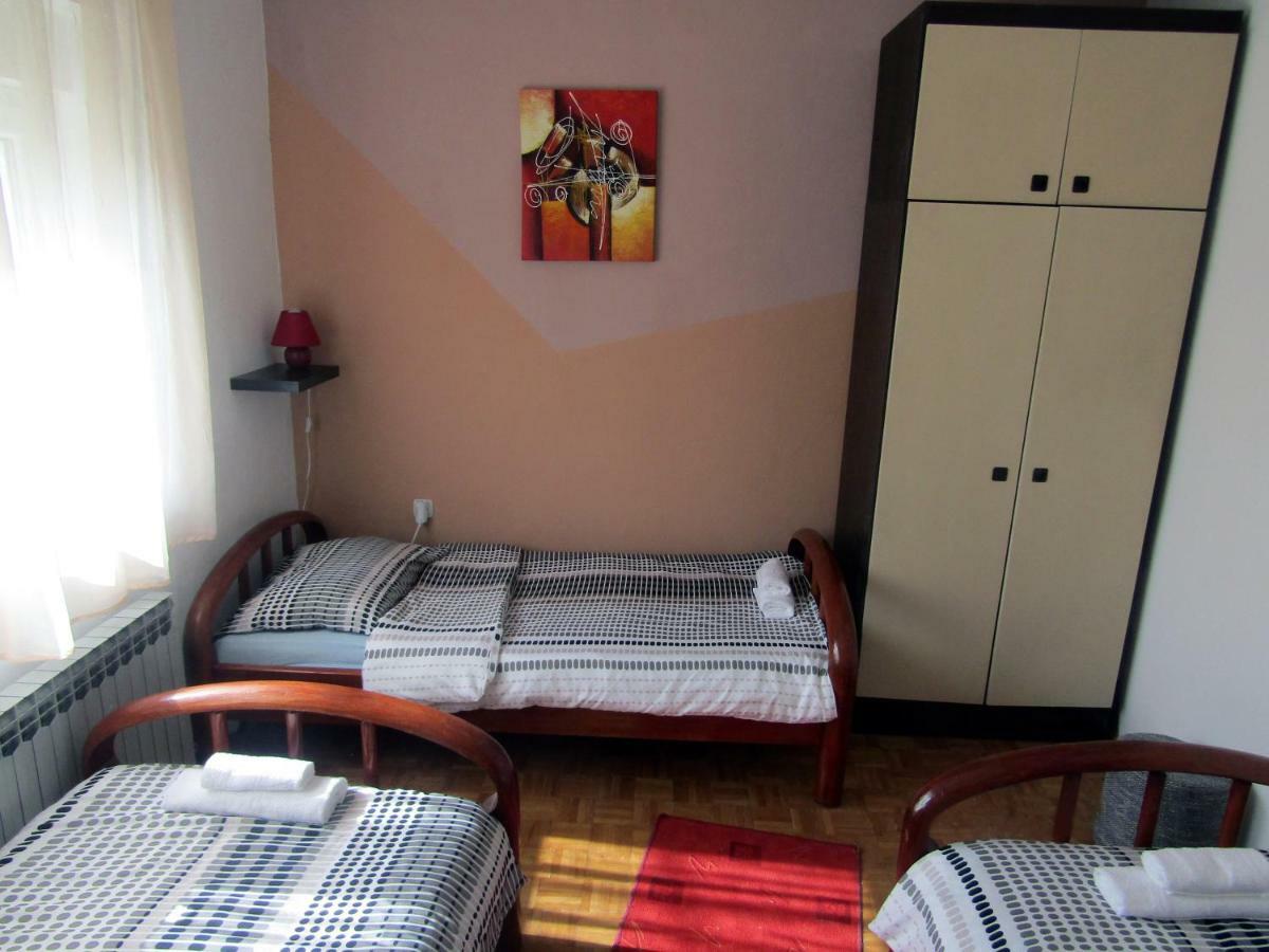 Apartmani Lovro Ogulin Ngoại thất bức ảnh
