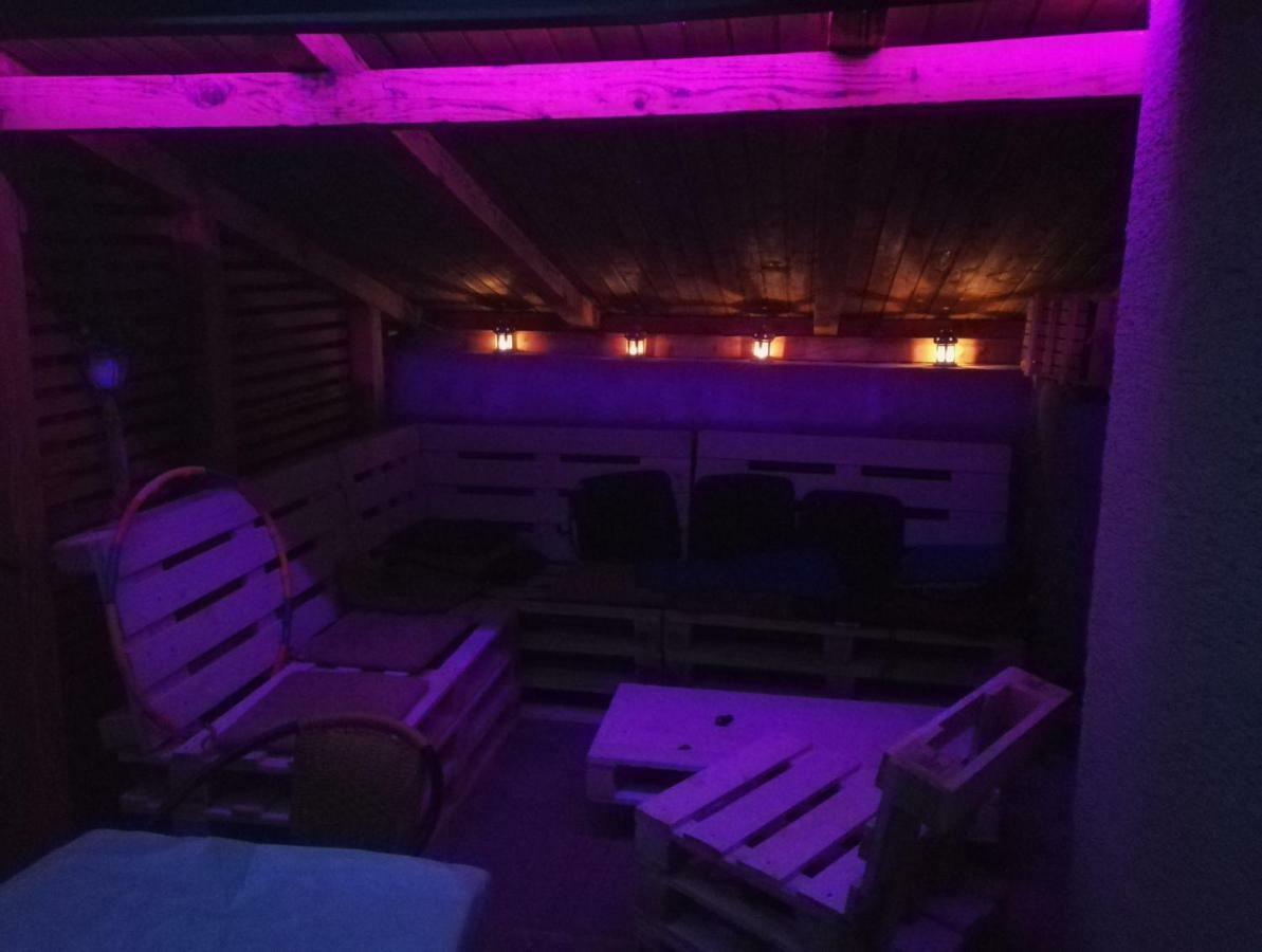 Apartmani Lovro Ogulin Ngoại thất bức ảnh